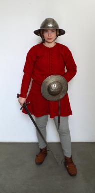 Photo: Kämpferin um 1350